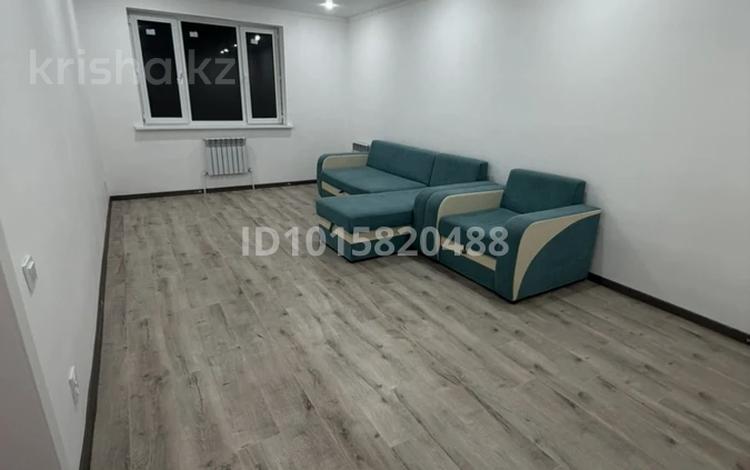3-комнатная квартира · 104 м² · 4/5 этаж, Желтоксан 1/6 — ТД Караван, Ресторан Лазурный за 200 000 ₸ в Уральске — фото 2