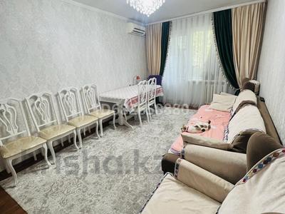 2-комнатная квартира, 45 м², 5/5 этаж, мкр Аксай-3 за 30 млн 〒 в Алматы, Ауэзовский р-н