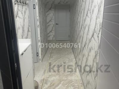 3-комнатная квартира · 63 м² · 4/5 этаж, 11-й микрорайон, 11-й микрорайон 203 за 26 млн 〒 в Шымкенте, Енбекшинский р-н