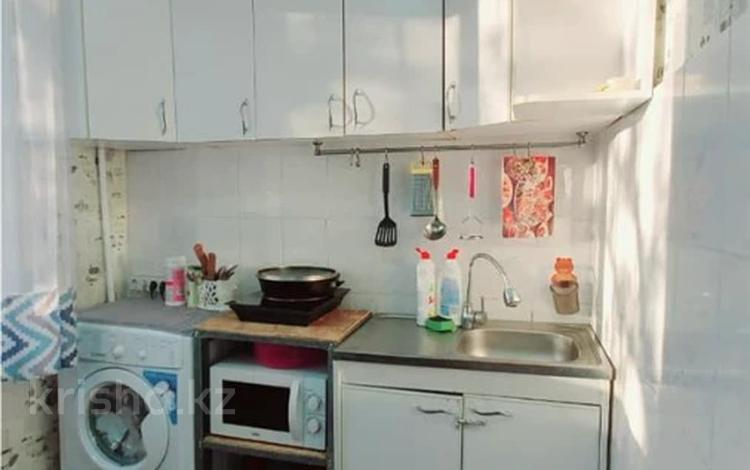 2-комнатная квартира · 45 м² · 3/5 этаж, Майкудук, 12й микрорайон за 11 млн ₸ в Караганде, Алихана Бокейханова р-н — фото 2