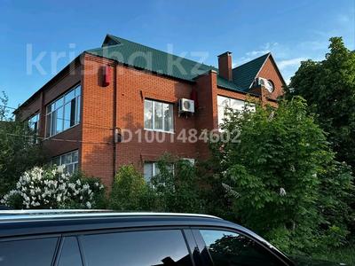 6-комнатная квартира · 286 м² · 2/2 этаж, Рыскулбекова 53 — В районе Парк Кирова за 76 млн ₸ в Уральске