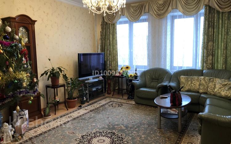 5-комнатная квартира · 180 м² · 4/5 этаж, Есет-батыра 114А за 58 млн 〒 в Актобе, мкр Авиагородок — фото 2