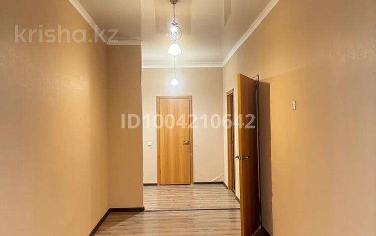 3-комнатная квартира · 110 м² · 3/8 этаж, Достык 13/2 за 35 000 ₸ в Астане, Есильский р-н — фото 9