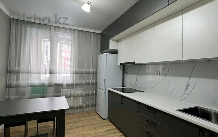 1-комнатная квартира, 35 м², 3/10 этаж помесячно, Райымбек батыр 590/11 — Апорт Райымбека Алатау