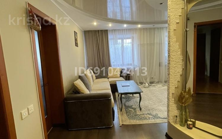 4-бөлмелі пәтер · 107 м² · 3/5 қабат, Нуркен Абдиров 51, бағасы: 42 млн ₸ в Караганде, Казыбек би р-н — фото 2