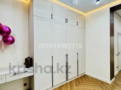 4-бөлмелі пәтер · 162 м² · 1/2 қабат, Ескі аэропорт ш/а., Жазира, бағасы: 88 млн ₸ в Уральске, мкр Старый Аэропорт