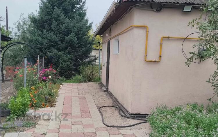 Часть дома · 3 комнаты · 67 м² · 6 сот., мкр Новый Город, Камский переулок за 21 млн ₸ в Караганде, Казыбек би р-н — фото 2