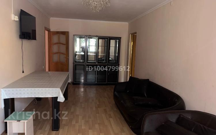 4-бөлмелі пәтер · 75 м² · 2/5 қабат, Казыбек би 20 — Казыбек би - Аскар Токмаганбетова, бағасы: 200 000 ₸ в  — фото 2