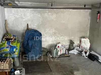 Гараж · Толе Би 31 — Акбар Садик Солнышко, бағасы: 2 млн 〒 в Шымкенте, Енбекшинский р-н