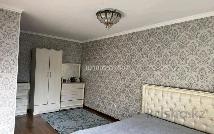 2-бөлмелі пәтер · 65 м² · 8/9 қабат, мкр Аккент, бағасы: 300 000 ₸ в Алматы, Алатауский р-н — фото 2