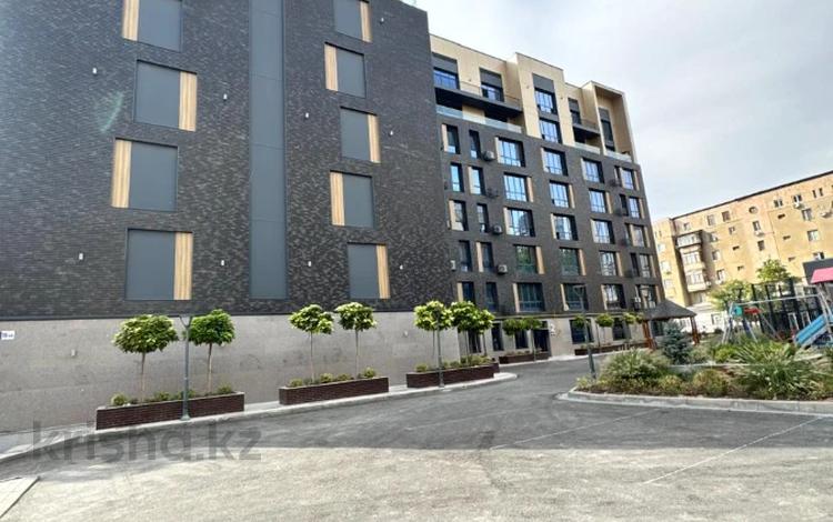 2-бөлмелі пәтер · 70 м² · 8/8 қабат, Торекулова 15, бағасы: 45 млн ₸ в Шымкенте — фото 10