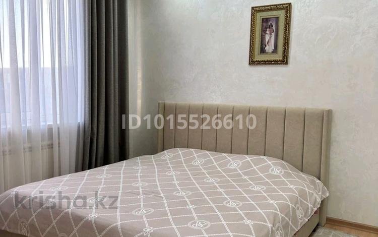 2-комнатная квартира · 51 м² · 4/9 этаж, проспект Каныш Сатпаев 60 за 20 000 ₸ в Атырау — фото 2