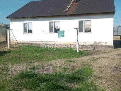 Дача · 4 комнаты · 90 м² · 8 сот., Озерный 1 48 за 8 млн ₸ в Актобе, мкр Гормолзавод