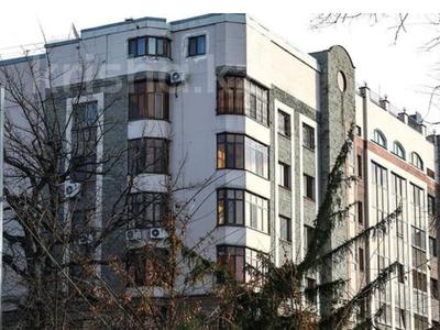 4-комнатная квартира, 200 м², 3/5 этаж, Достык 290 за 320 млн 〒 в Алматы, Медеуский р-н