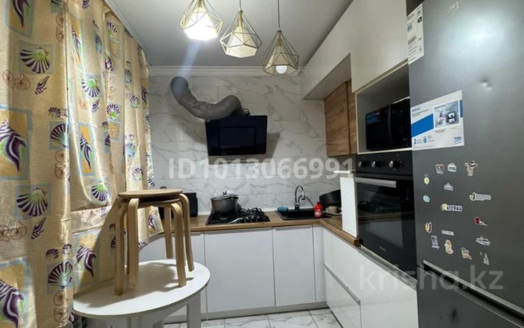 2-комнатная квартира · 48 м² · 5/5 этаж, 4 60 за 15.5 млн ₸ в Атырау, мкр Авангард-2 — фото 12