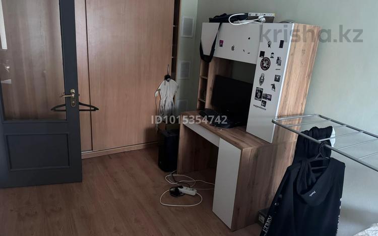 2-комнатная квартира · 43 м² · 3/5 этаж, проспект Назарбаева 27 А за 17.5 млн ₸ в Караганде, Казыбек би р-н — фото 2