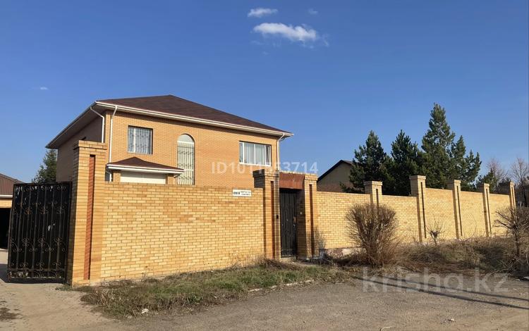 Отдельный дом · 6 комнат · 420.7 м² · 15 сот., Мкр. Кунгей 9 за 220 млн ₸ в Караганде, Казыбек би р-н — фото 2