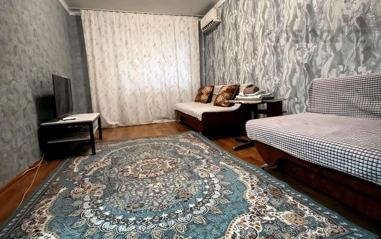 2-бөлмелі пәтер · 65 м² · 1/5 қабат, мкр Кунаева 22, бағасы: 13 000 ₸ в Уральске — фото 77