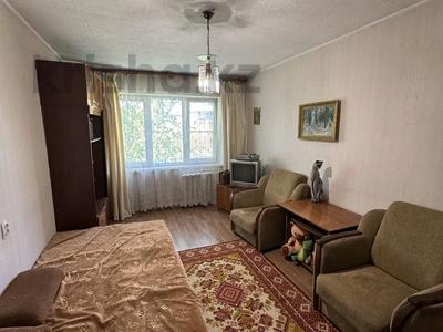 2-комнатная квартира · 49.8 м² · 3/5 этаж, Бурова 12 за 17.9 млн 〒 в Усть-Каменогорске