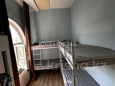 1 комната · 30 м² · 1 этаж, мкр Коктобе, Виноградная 211 — Саина Жандосова за 35 000 〒 в Алматы, Медеуский р-н