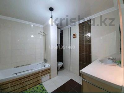 2-комнатная квартира · 85 м² · 10/10 этаж помесячно, Ермекова 106/4 за 280 000 〒 в Караганде, Казыбек би р-н