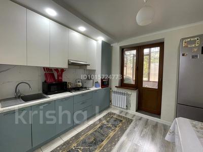 2-бөлмелі пәтер · 56 м² · 1/5 қабат, 2 ш/а., Санкибай батыр 169, бағасы: 180 000 ₸ в Актобе, мкр 8