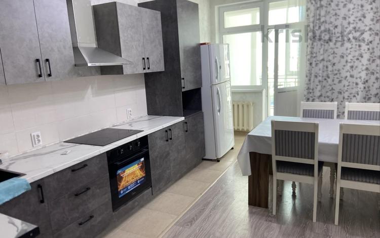 3-комнатная квартира · 180 м² · 11/20 этаж, Кенесары 4 за 350 000 ₸ в Астане, Сарыарка р-н — фото 6