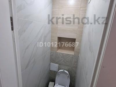 2-бөлмелі пәтер · 48 м² · 5/5 қабат, Просп. Абилкайыр хана 63/1, бағасы: 13.5 млн ₸ в Актобе, мкр Авиатор