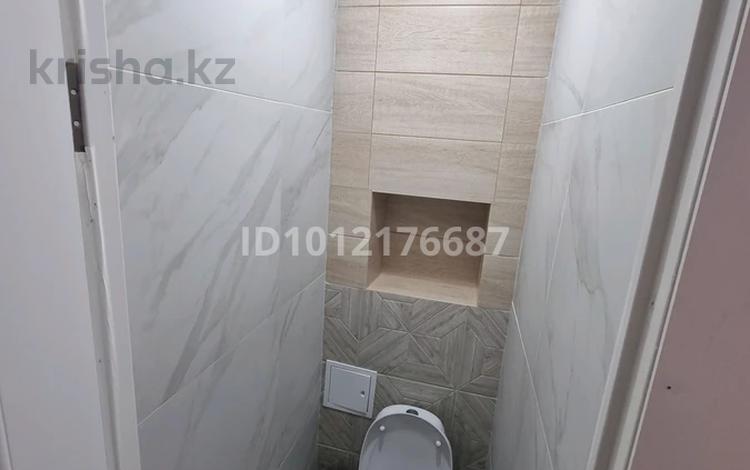 2-бөлмелі пәтер · 48 м² · 5/5 қабат, Просп. Абилкайыр хана 63/1, бағасы: 13.5 млн ₸ в Актобе, мкр Авиатор — фото 2
