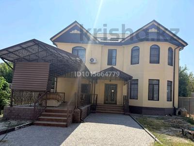 Отдельный дом · 7 комнат · 300 м² · 10 сот., Переулок Отеулиева 4 за 500 000 ₸ в Таразе