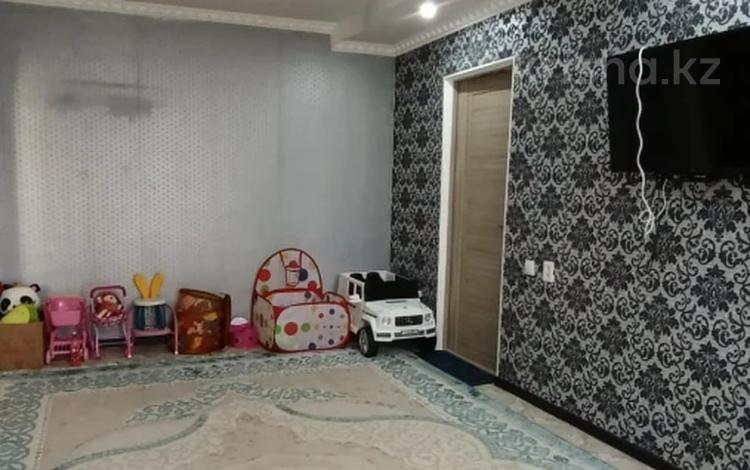 2-бөлмелі пәтер · 45 м² · 4/5 қабат, 1 ш/а, Есет батыра, бағасы: 12 млн ₸ в Актобе, мкр 5 — фото 2