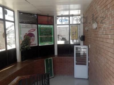 Свободное назначение, офисы, магазины и бутики, склады, салоны красоты, образование, конференц-залы, кабинеты и рабочие места, студии · 70 м² за 105 000 〒 в Актобе, мкр 12