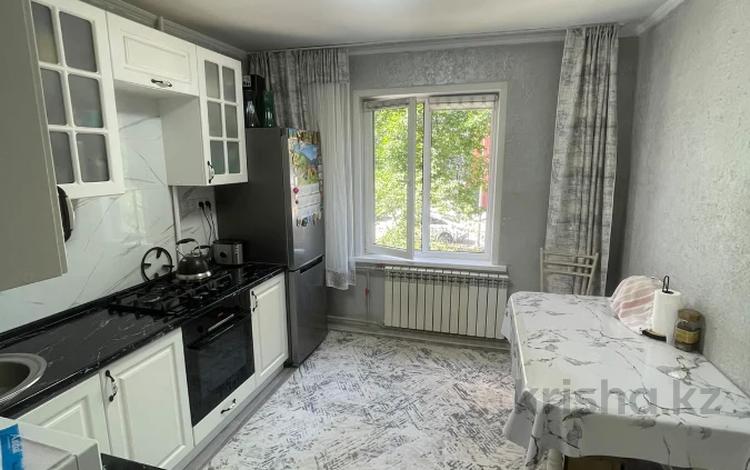 3-комнатная квартира · 70 м² · 2/5 этаж, мкр Мамыр-2 8 за 49 млн ₸ в Алматы, Ауэзовский р-н — фото 13