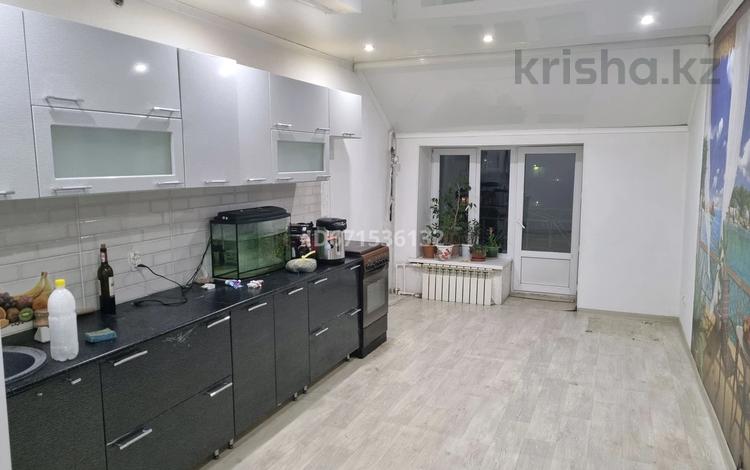 2-комнатная квартира · 72 м² · 6/6 этаж, Сергея Тюленина 4-6 за 18.6 млн 〒 в Уральске — фото 2