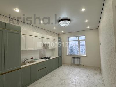 3-бөлмелі пәтер · 126 м² · 4/10 қабат, Абулхаирхана 147, бағасы: 45 млн ₸ в Уральске