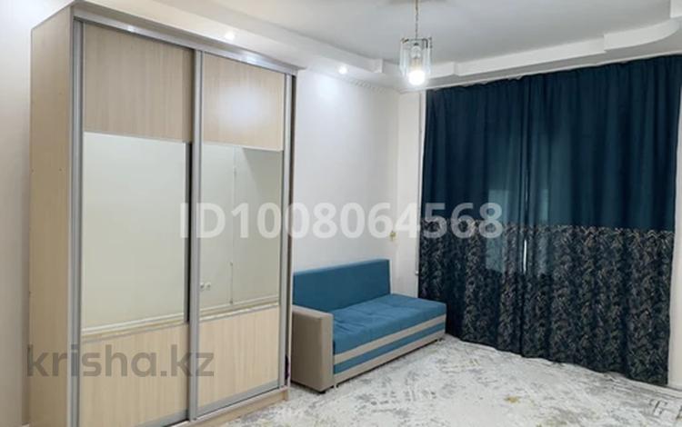 4-бөлмелі пәтер · 90 м² · 6/9 қабат, мкр Сары Арка 29 — Самом центре города на улица сатпаева рядом пересечение таймановой рядом БЦ Сары Арка ресторан Ташкент,Миндал, бағасы: 500 000 ₸ в Атырау — фото 28