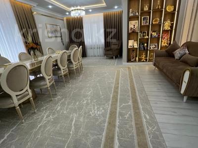 4-комнатная квартира · 165 м² · 4/5 этаж, мкр. Алтын орда за 81 млн ₸ в Актобе