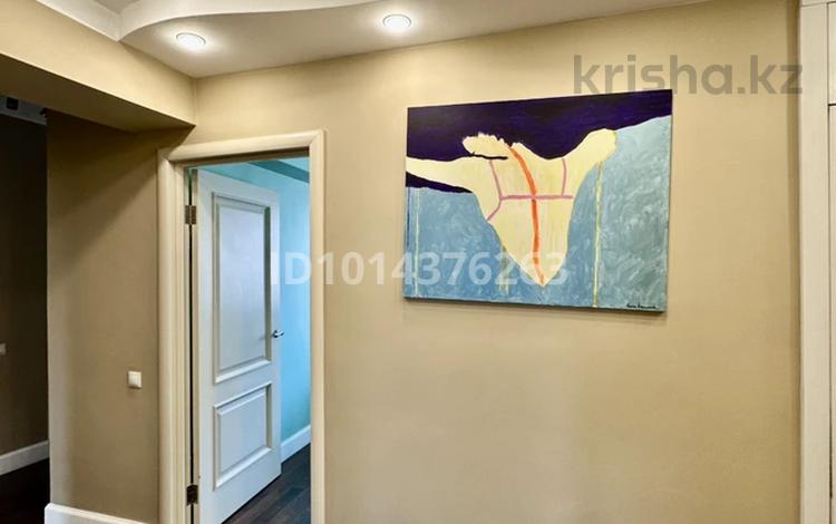 3-комнатная квартира · 80 м² · 5/5 этаж, Жибек жолы — Жибек жолы и Барибаева за 550 000 ₸ в Алматы, Медеуский р-н — фото 2