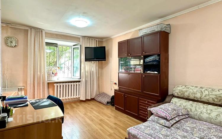 1-комнатная квартира · 30.1 м² · 1/5 этаж, мкр Новый Город, Лободы за 11.8 млн ₸ в Караганде, Казыбек би р-н — фото 2