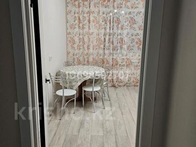 2-бөлмелі пәтер · 60 м² · 8/12 қабат ай сайын, Абикен Бектуров 3/2, бағасы: 300 000 〒 в Астане, Есильский р-н