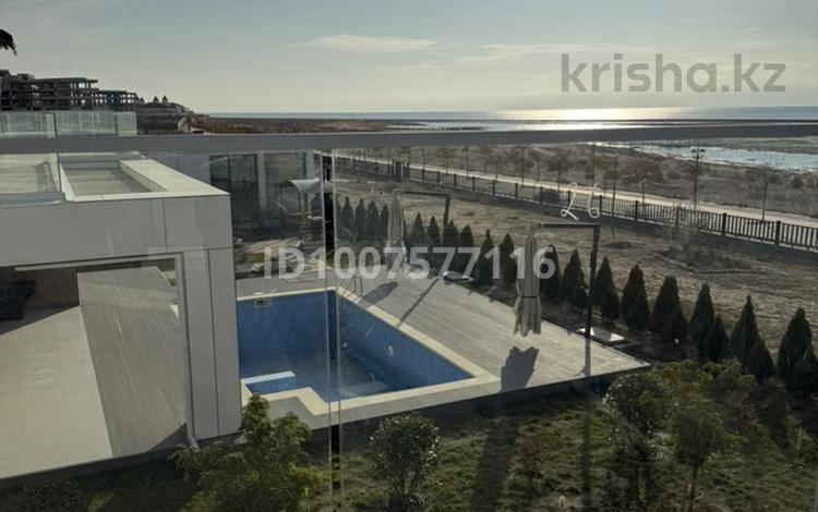 Отдельный дом · 4 комнаты · 292 м² · 9 сот., Теплый пляж — Возле риксоса за 185 млн 〒 в Актау — фото 2