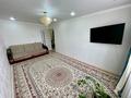 3-комнатная квартира · 65 м² · 9/10 этаж, мкр 4, 4 мик 10а 10а за 19 млн ₸ в Уральске — фото 2