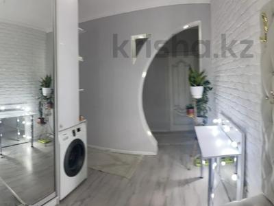 2-комнатная квартира · 67.3 м² · 4/9 этаж, Мкр Алмагул 15 за 28 млн 〒 в Атырау