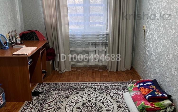 2 бөлме · 47 м² · 3 қабат, Универмаг 113 — Абай, бағасы: 30 000 ₸ в Уральске — фото 2