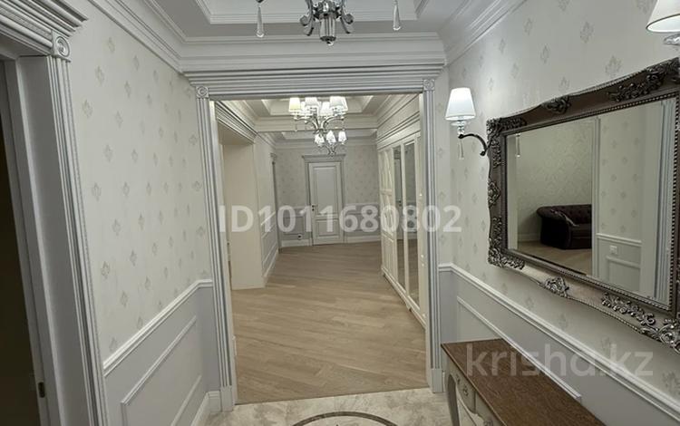 3-комнатная квартира · 130 м² · 4/8 этаж, Керей и Жанибек хандар 6 за 80 млн 〒 в Астане, Нура р-н — фото 2