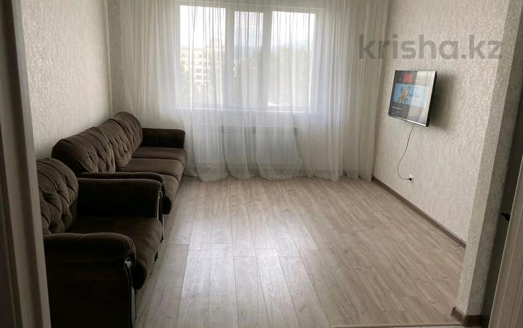 2-комнатная квартира, 50 м², 8/12 этаж помесячно, Жумалиева 153