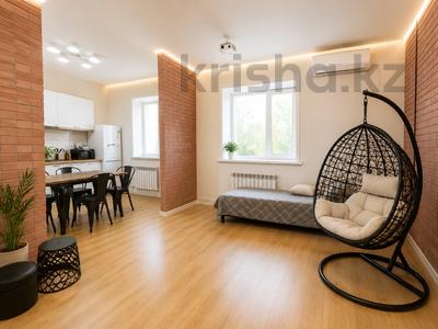 2-комнатная квартира · 62.6 м² · 3/6 этаж, мкр Юго-Восток, Ермекова — Средняя школа №10, Школа высшего спортивного мастерства, частная школа Friendship, а также ясли-сад «Бәйтерек». за 32 млн ₸ в Караганде, Казыбек би р-н