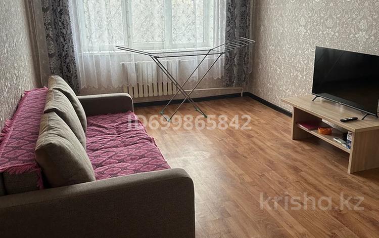 1-бөлмелі пәтер · 39 м² · 6/9 қабат · ай сайын, мкр Аксай-1 17, бағасы: 250 000 〒 в Алматы, Ауэзовский р-н — фото 2