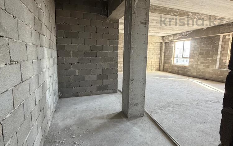 3-комнатная квартира · 100 м² · 10/10 этаж, 40-й мкр за ~ 25.3 млн ₸ в Актау — фото 2