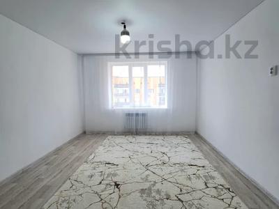 2-комнатная квартира · 76.9 м² · 9/9 этаж, Оракбаева за 25 млн 〒 в Уральске